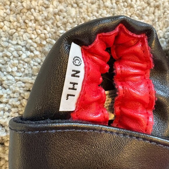 NHL Infants Booties Senators Red & Black Size 6-12 months Baby - Picture 3 of 6